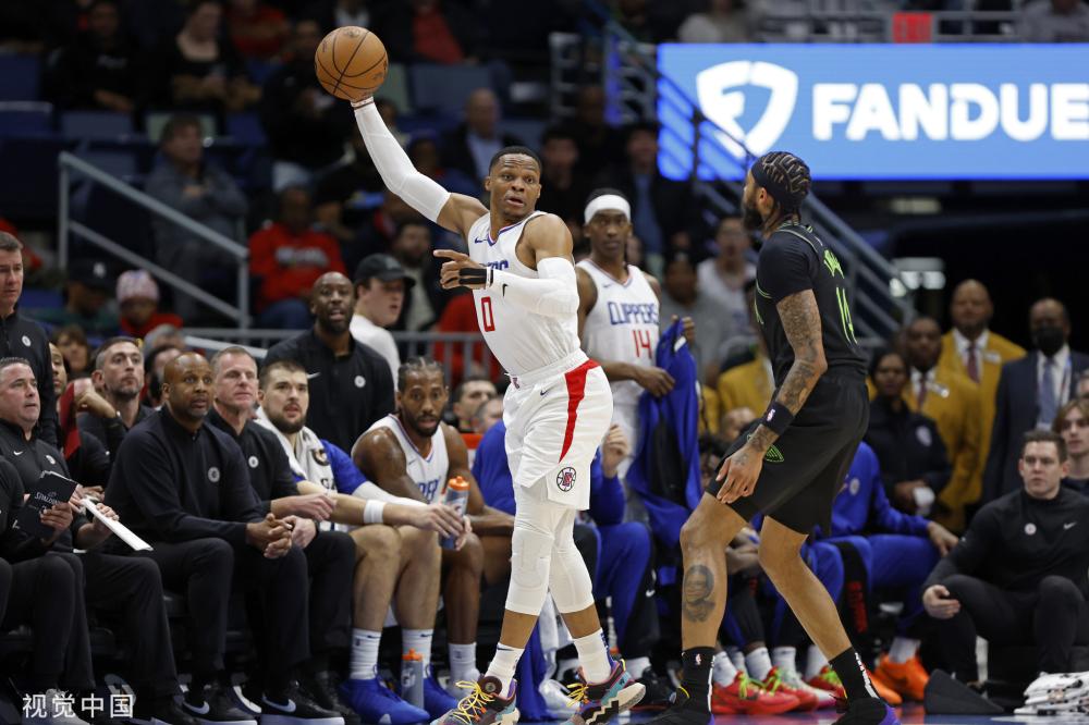 球员们不仅 球员们不仅